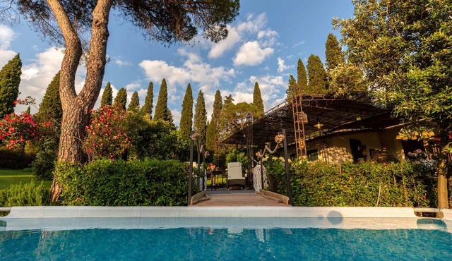 Romantic and Luxury COTTAGE NANNI with Pool in Pescia