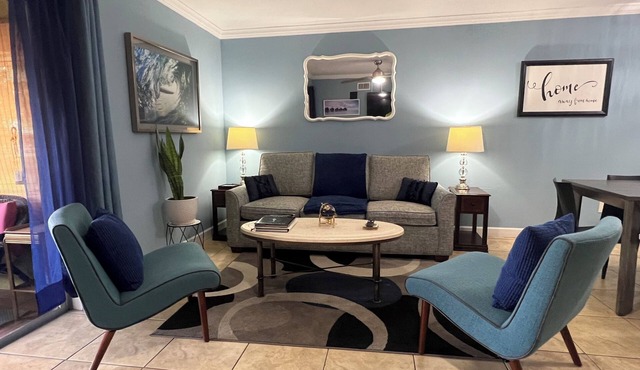 Royal Blue 2 Bedroom Condo in Orlando Central. in Orlando