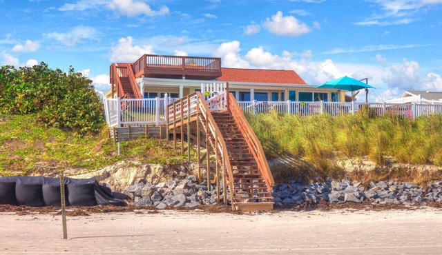 Sandbar Beachfront Estate Pool Hot Tub Pets OK Firepit in Daytona Beach