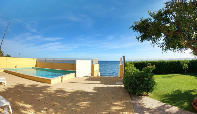 Seaside villa with private pool and waterslide in Quartu Sant'Elena