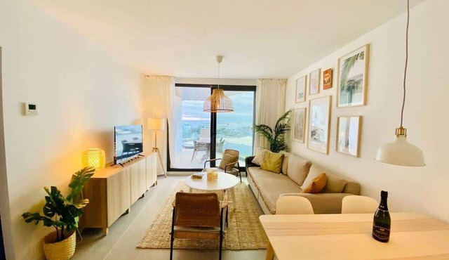SHR012 Modern apartment in Marinsa Beach in Torrox