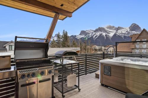 Sisters' Solstice Villa by WeekAway Vacations in Canmore