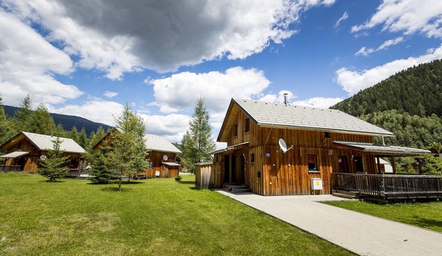 Snug chalet with infrared sauna in Stadl an der mur