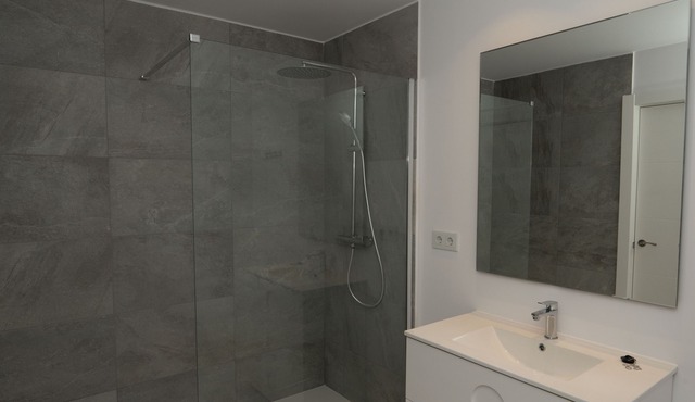 Sotogrande - 5 Bedroomed Villa with Private Pool in San Roque