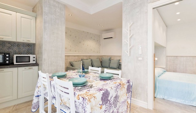 Sovramare - Sirena - One Bedroom Apartment, Sleeps 4 in Francavilla al Mare