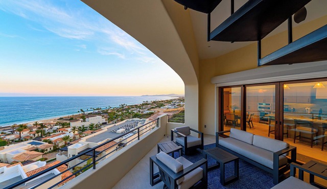Spacious 3-bedroom condo in charming San Jose del Cabo in San Jose del Cabo