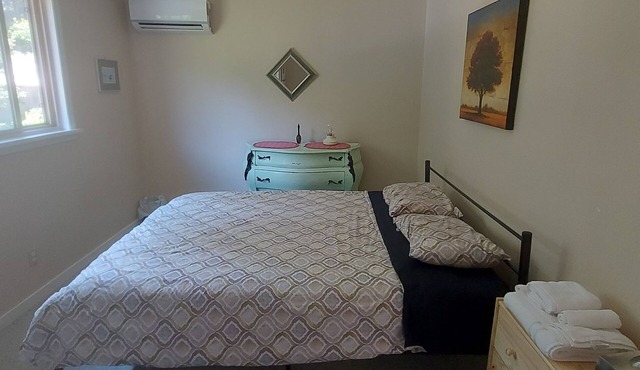 Spacious and bright 2 bedroom suite close to forest and hiking trails. in Powell River
