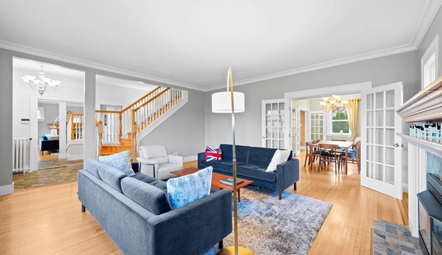 Spacious, Charming 5BR+3BA Character Home in Vancouver