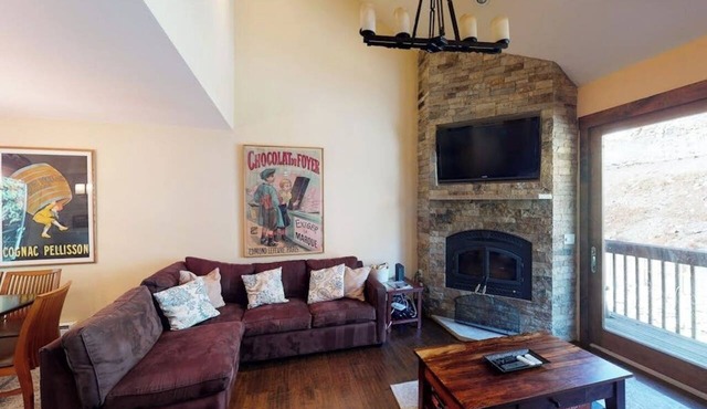 Spacious Townhome with Hot Tub, Adjacent to Gore Creek | 4.5 Miles to Vail in Vail