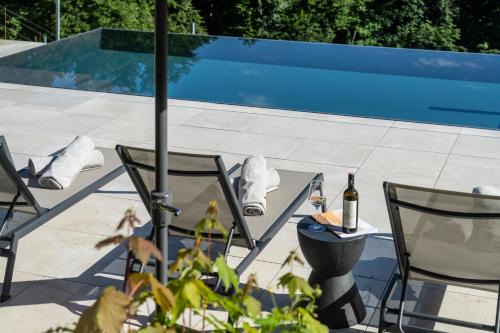 steiRerBLiCke - Vinothek Petzles in Sankt Nikolai im Sausal