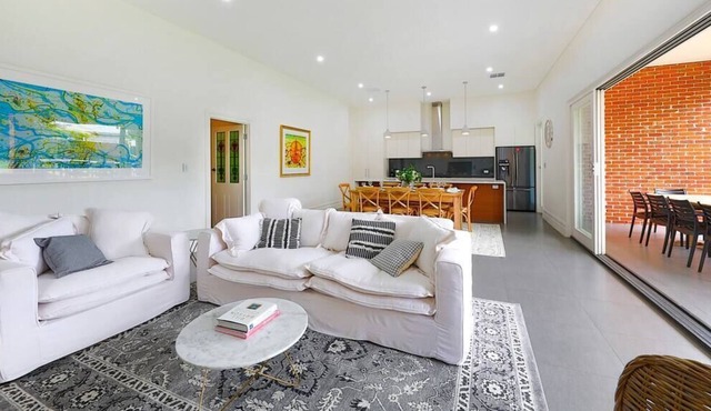 SWAINE HOUSE a stunning & classic luxurious villa in Rose Park