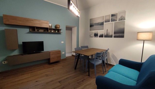 The Arena - Apartment in the Center. Ideal for sightseeing. Metro 100m away in Napoli