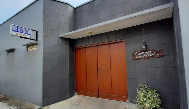 The Westerners Homestay in Solo