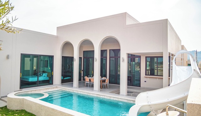 Very new charming 3-bedroom villa with AC, WiFi in lovely Phetchaburi in Phetchaburi