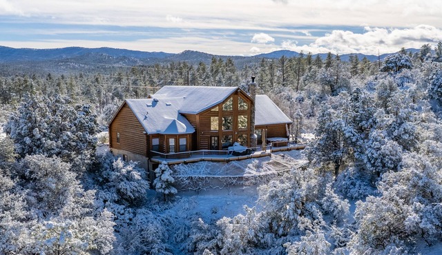 View ~ATV~Karaoke Bar ~Kayaks/Bikes ~Hot Tub/Sauna in Prescott