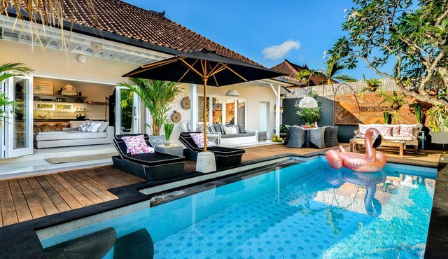 Villa Bloom 4 - 2 King bedrooms , Sleep 4 Pax, private pool, Seminyak in Seminyak