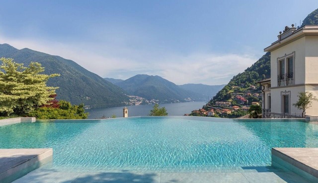 Villa Classica, Historic villa with lake views in Muronico