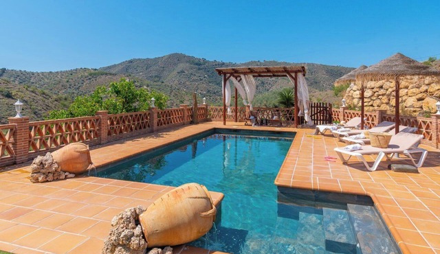 Villa Fuente Pinta Arenas by Ruralidays in Málaga