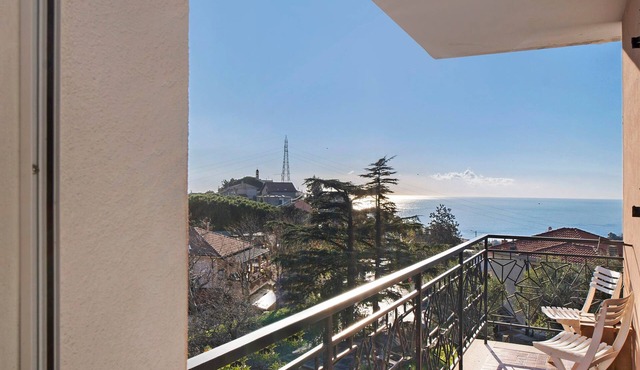 Villa 'In Collina Vista Mare' with sea view, private terrace, and private garden in Sanremo