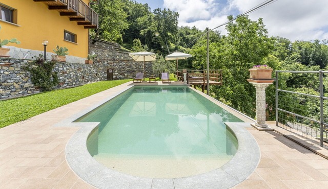 Villa in Uscio with 4 bedrooms sleeps 16 in Uscio