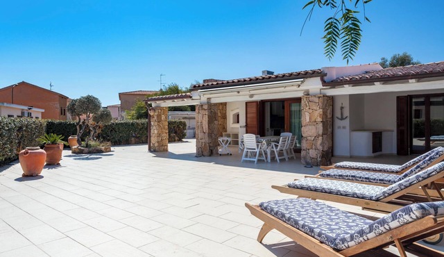Villa Isabella with Garden & Terraces in Porto San Paolo
