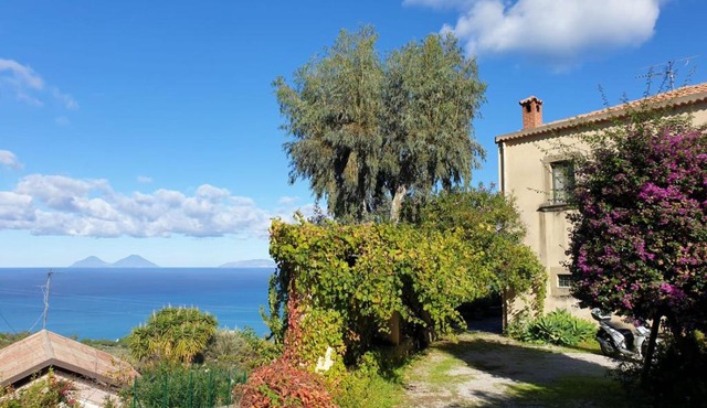 Villa Marchese in Naso