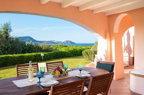 Villa Pogelia by Klodge in Porto San Paolo