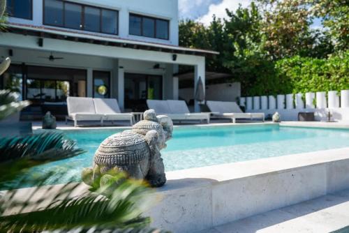Villa Presidente - Exclusividad frente al Mar in Cancun
