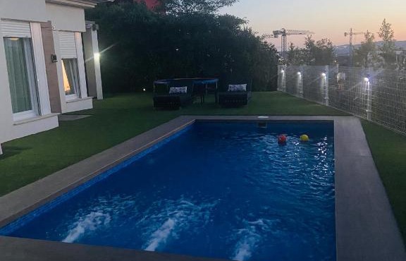 Villa privada con piscina in Benalmádena