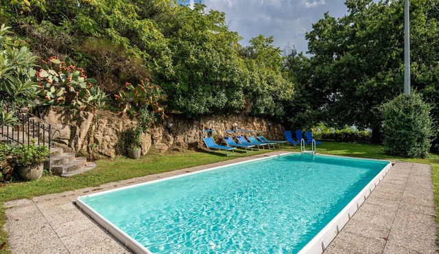 Villa 'Serafina' with Private Pool and Private Terrace in Pescia