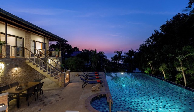 Villa Tigerlily – 4 Bedroom Seaview Pool Villa with Sunset Views In Koh Samui in Amphoe Ko Samui