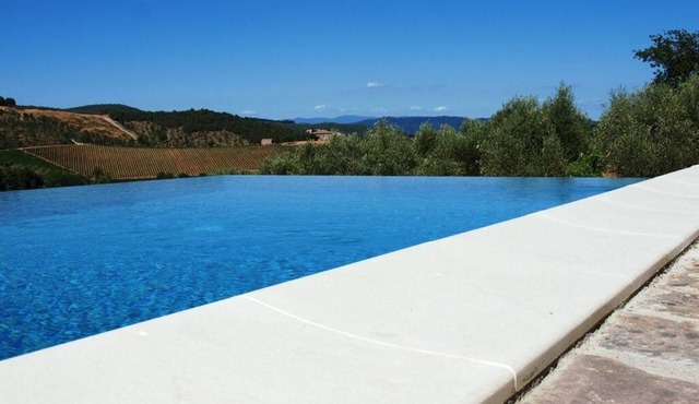 Villa W/Infinty Pool Villa in the Heart of Chianti in Tregole