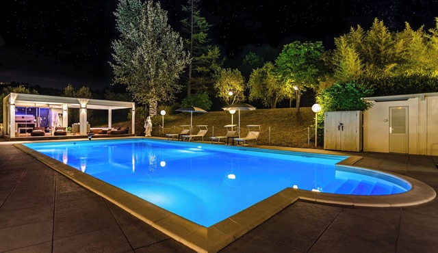 Villa with pool, Jacuzzi and SPA with 4 suites in Rimini in Rimini