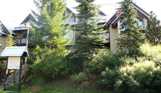Villas Snowberry by Whistler Retreats in Whistler