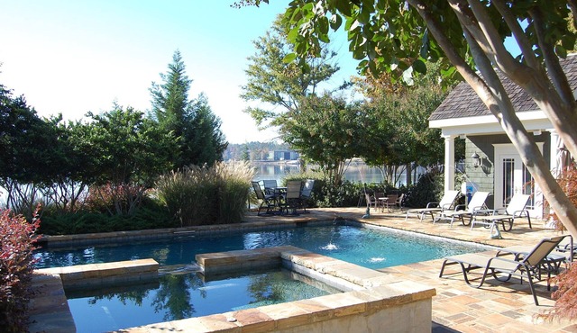 Waterfront Home at Lake Oconee with Pool, Spa, and private dock in Eatonton