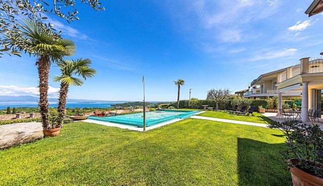 Wonderful Lake Garda Villa | Spectacular Lake Views | Private Pool in Padenghe sul Garda