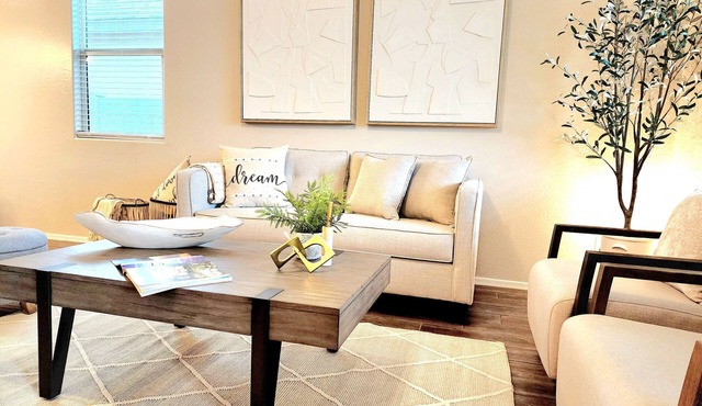 Your Cozy Phoenix Escape – Comfort & Access to Everything in Phoenix