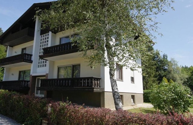 Apartment in the garden house B&B - Amerika-Holzer Hotel Resort in Klopein