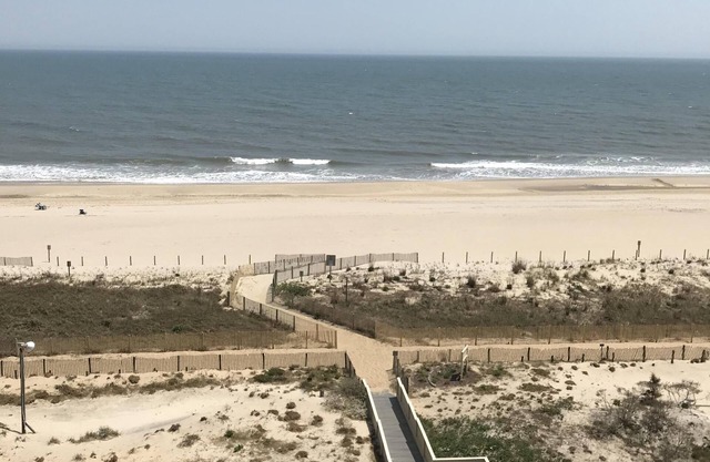 Beautiful Direct Beach Front and Bayside View Condo with POOL! in Ocean City
