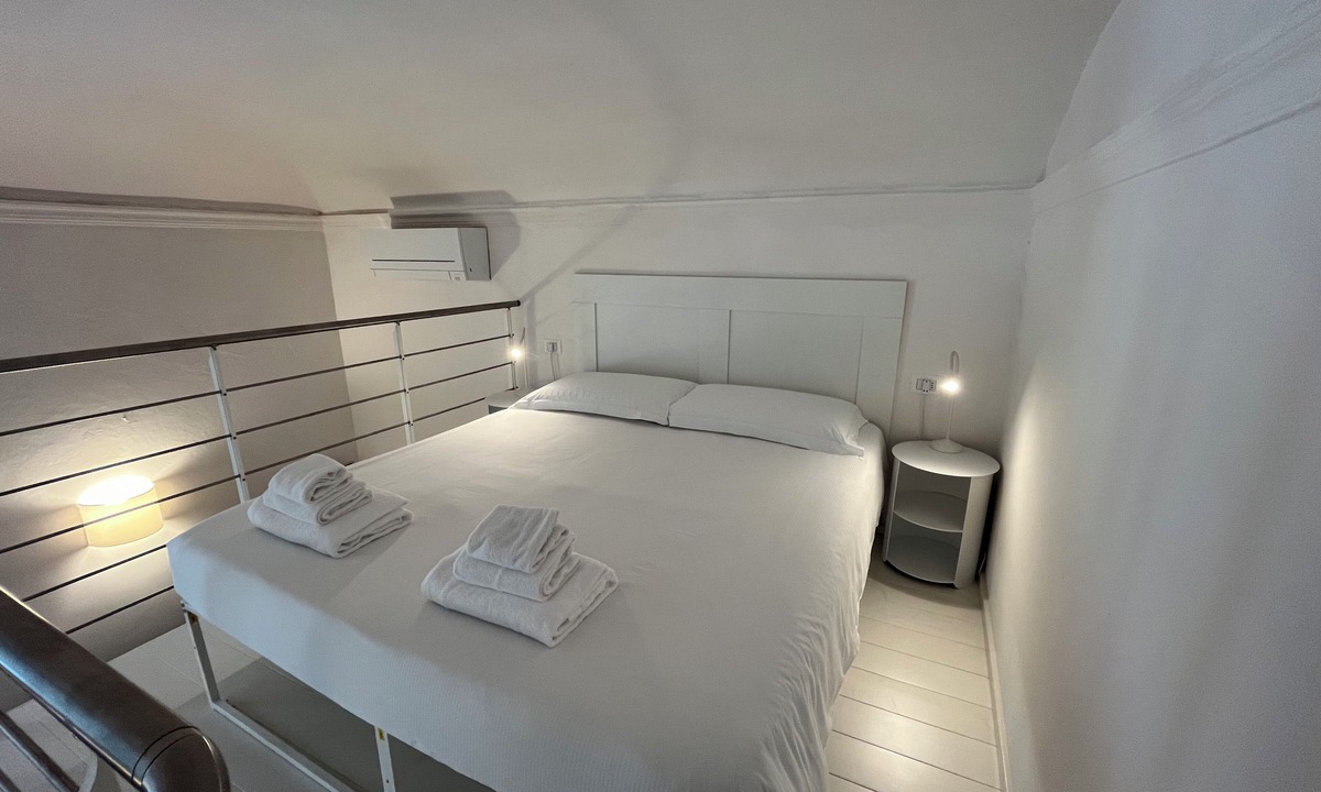 Sant' Ambrogio Apartment | Pinti Apartment: Your Florentine Home near Duomo