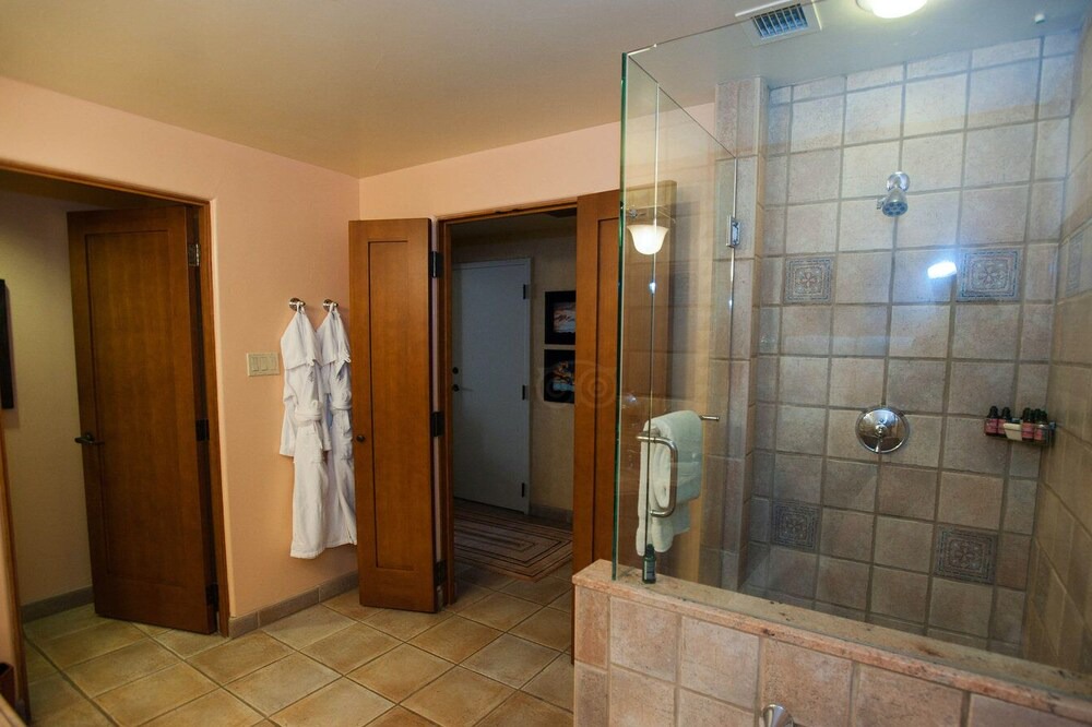 Photo of Bathroom in Troon North