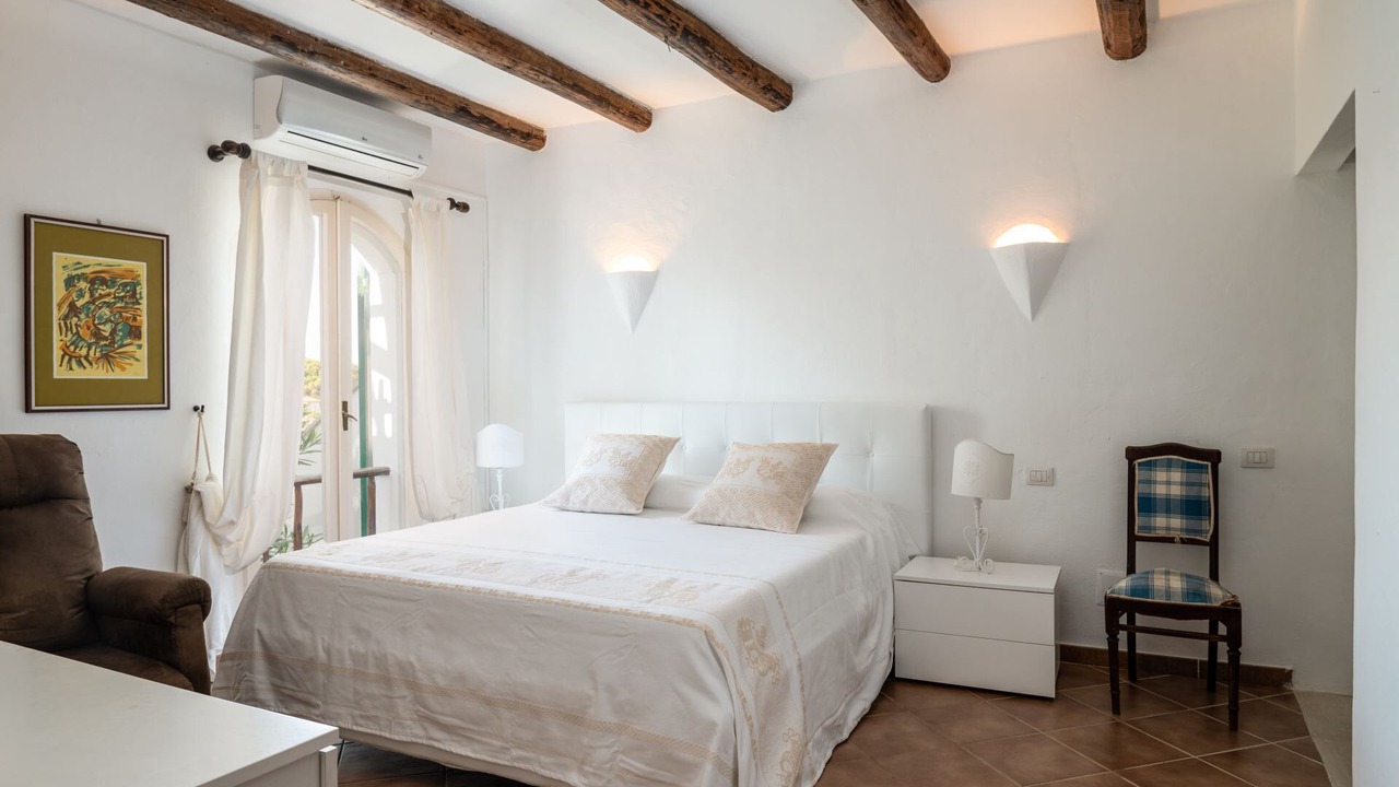 Photo of Bedroom in Baia Caddinas