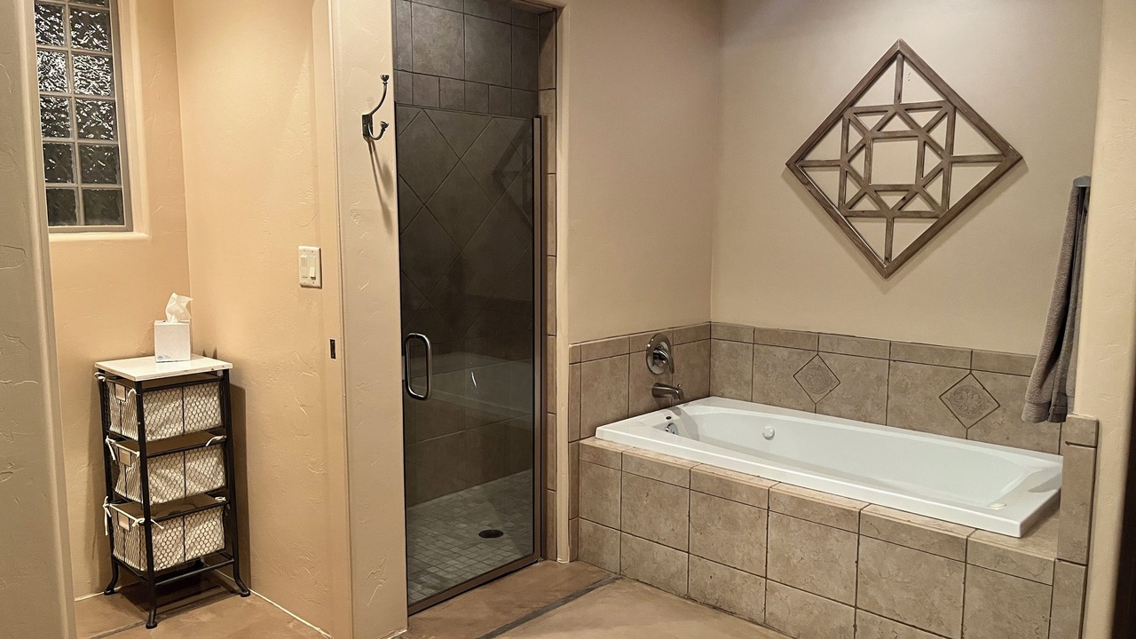 Photo of Bathroom in Sam Hughes