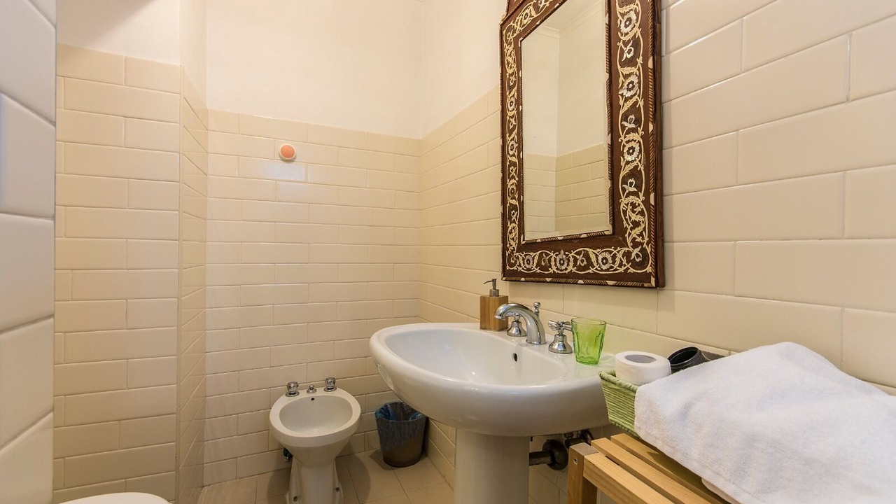 Photo of Bathroom in Naples City Centre