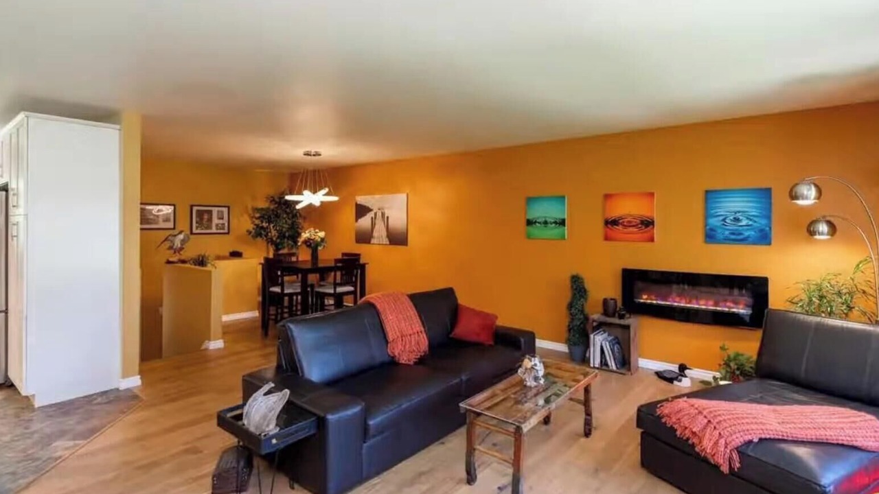 Photo of Livingroom in Birds Hill