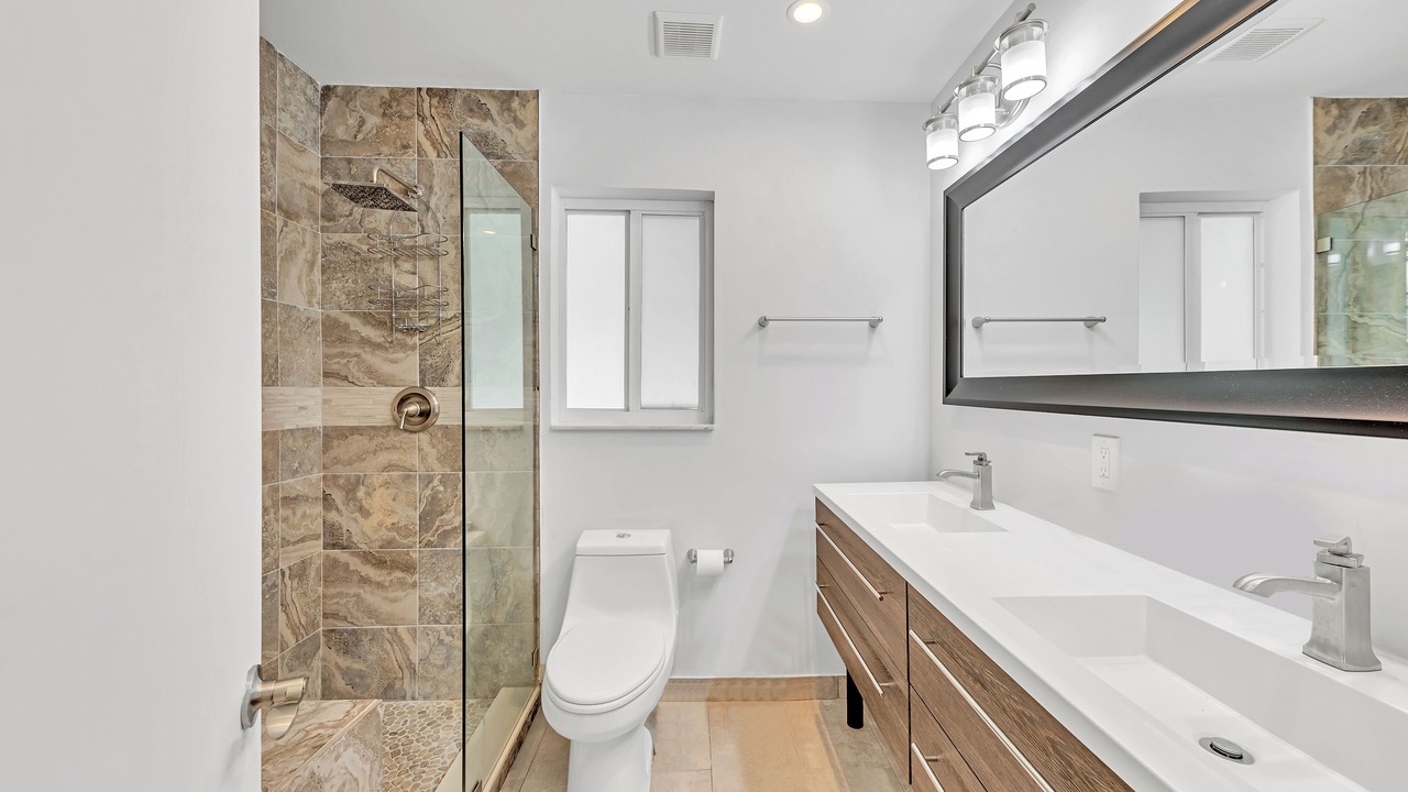 Photo of Bathroom in South Lake