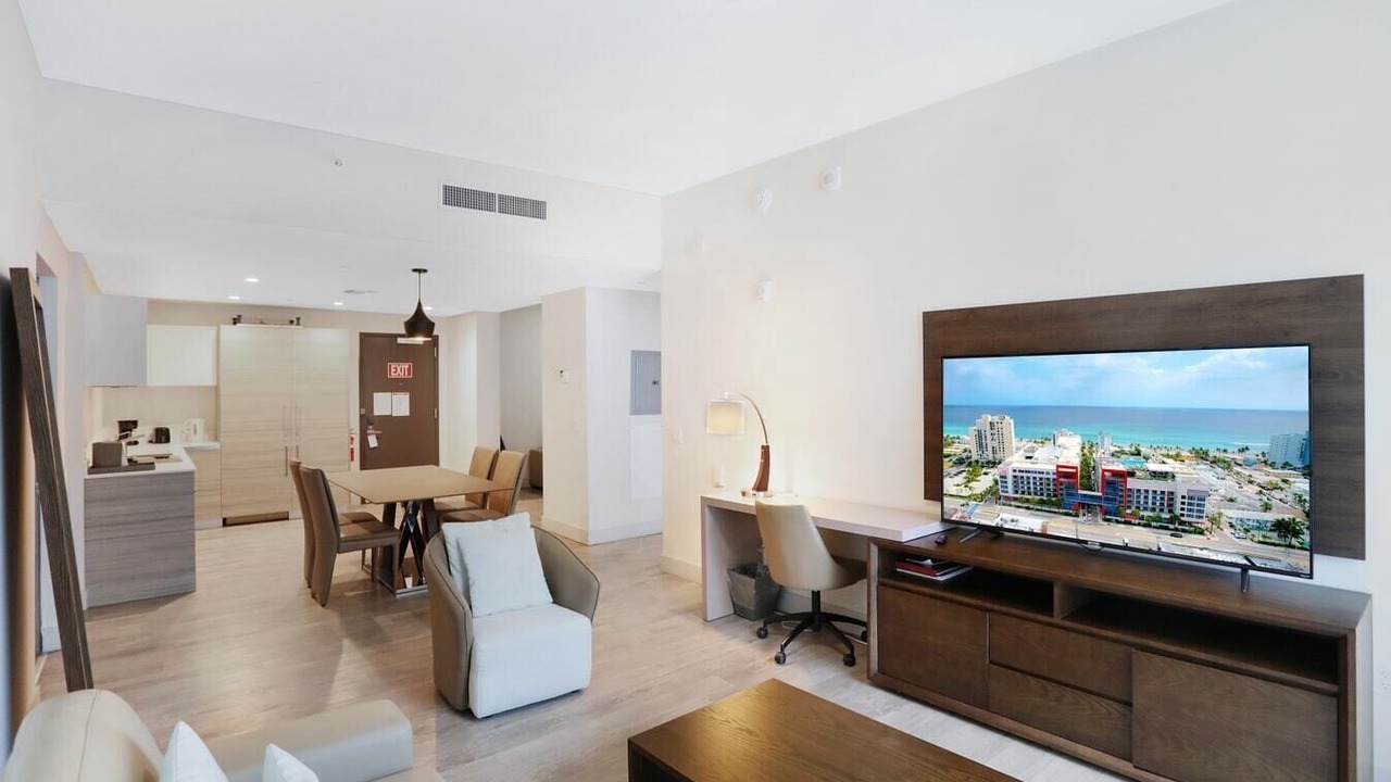 Photo of Livingroom in Hollywood