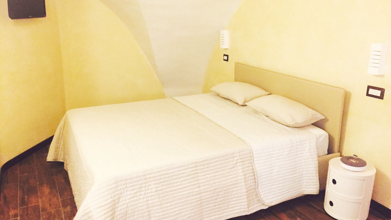 Photo of Bedroom in Naples City Centre