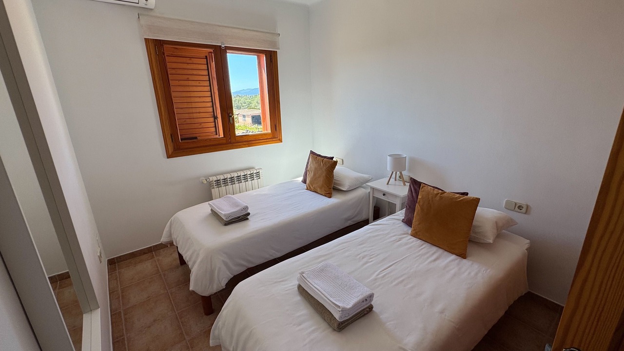 Photo of Bedroom in Portol