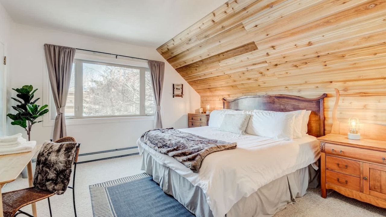 Photo of Bedroom in Banff